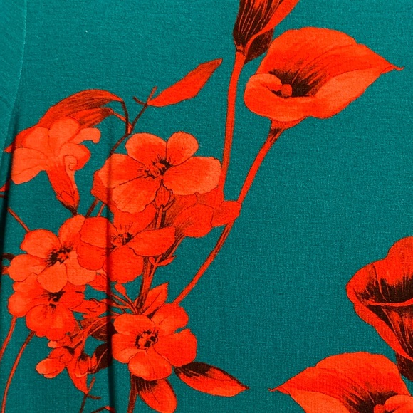 Teal and Red Floral Women's Top - Picture 5 of 8